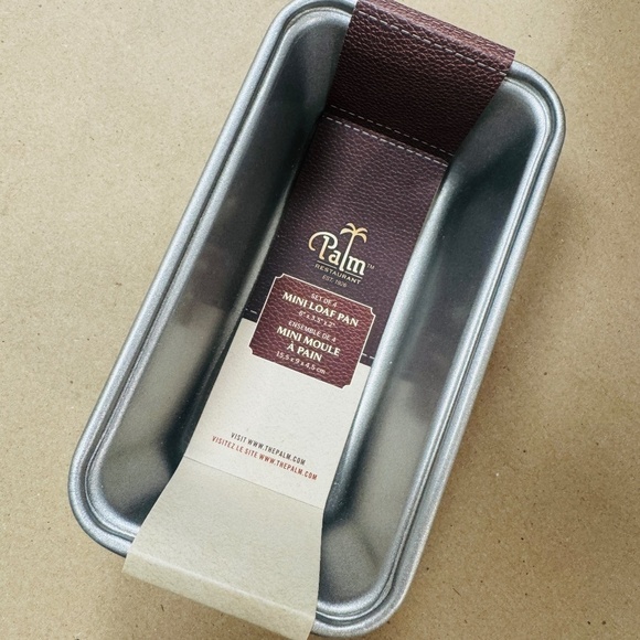 Palm Other - Palm - Set of 4 Mini Loaf Pans, Brand New, Never Used!